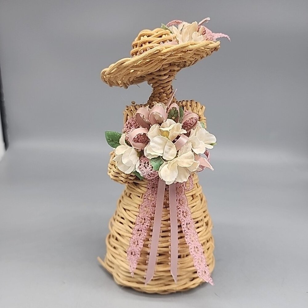 Vintage Victorian Wicker Doll Lady Music Box 8" pink white flowers